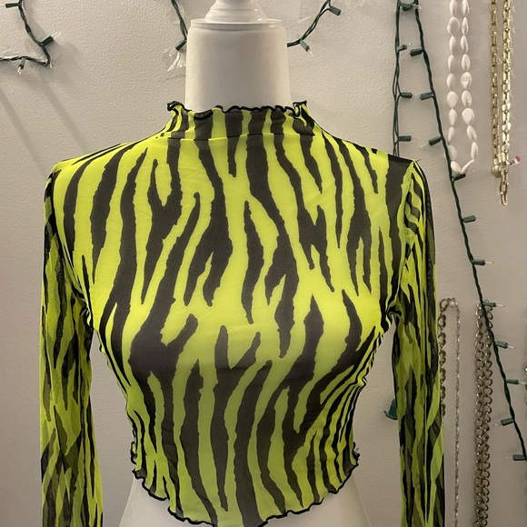 ZEBRA MESH TOP - Picture 2 of 3